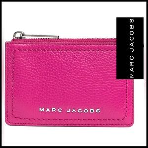 Marc Jacobs Groove Leather Zip Top Wallet in Cactus Flower.